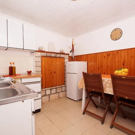 Planika - Two Bedroom With Terrace And Sea View Vela Luka