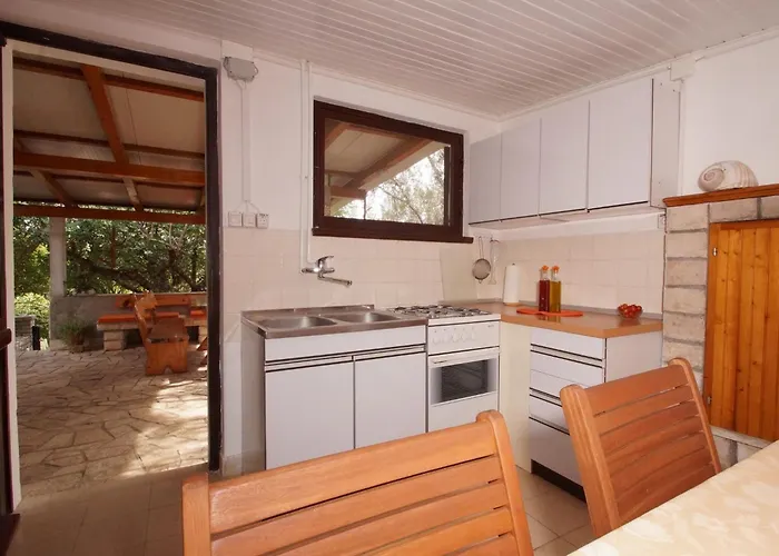 Planika - Two Bedroom With Terrace And Sea View Nyaraló